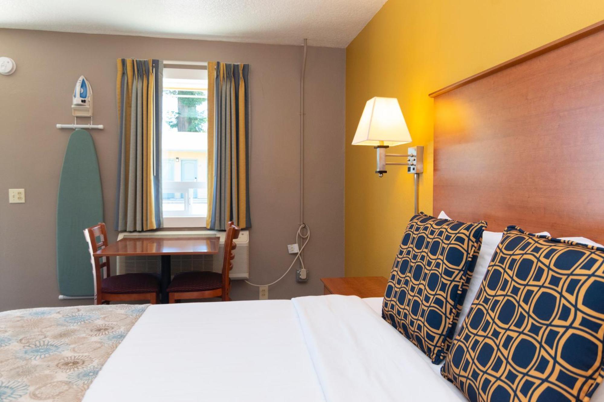 Nordic Inn And Suites Portland Bagian luar foto