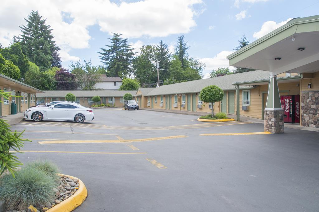 Nordic Inn And Suites Portland Bagian luar foto