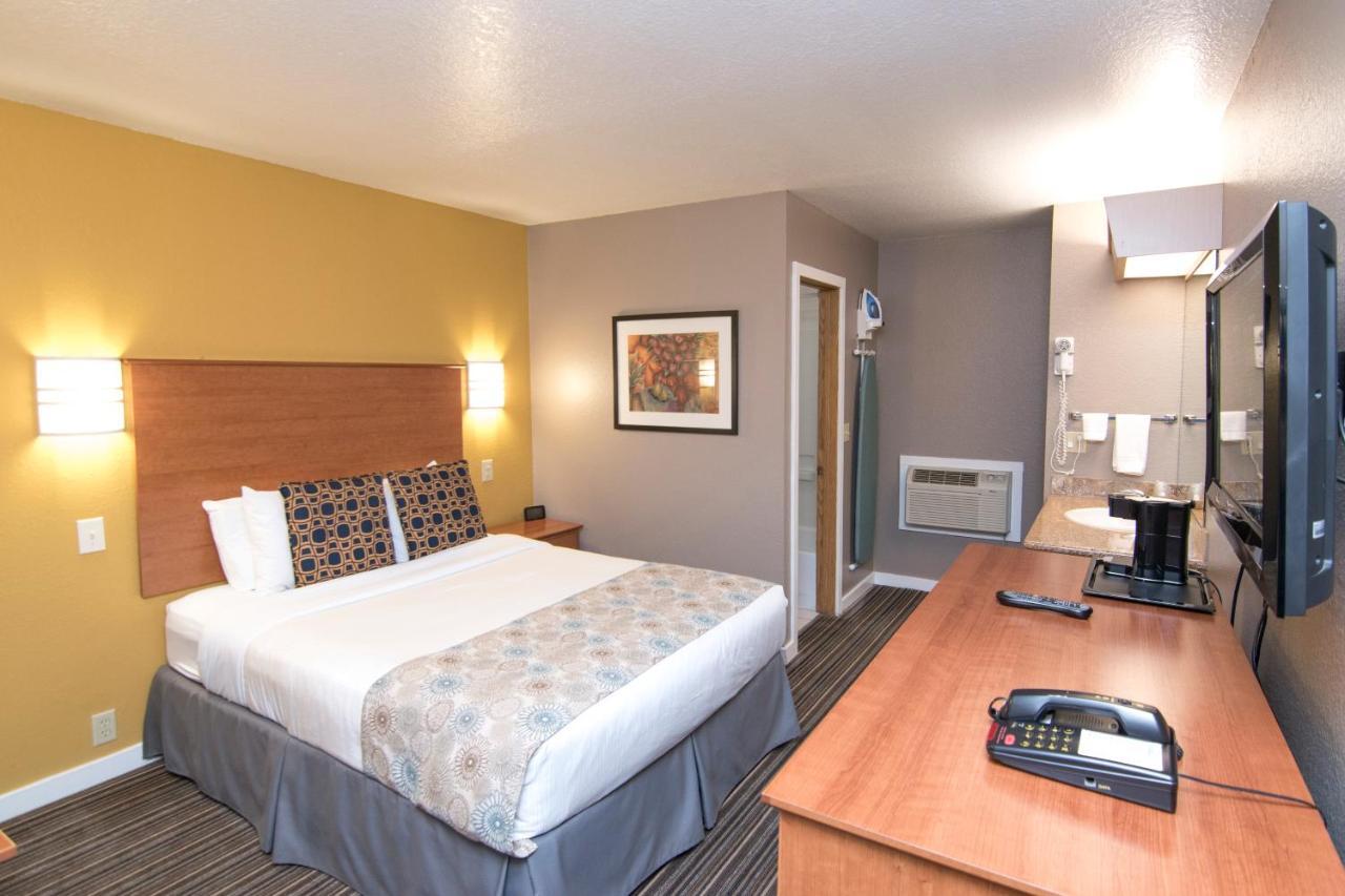 Nordic Inn And Suites Portland Bagian luar foto