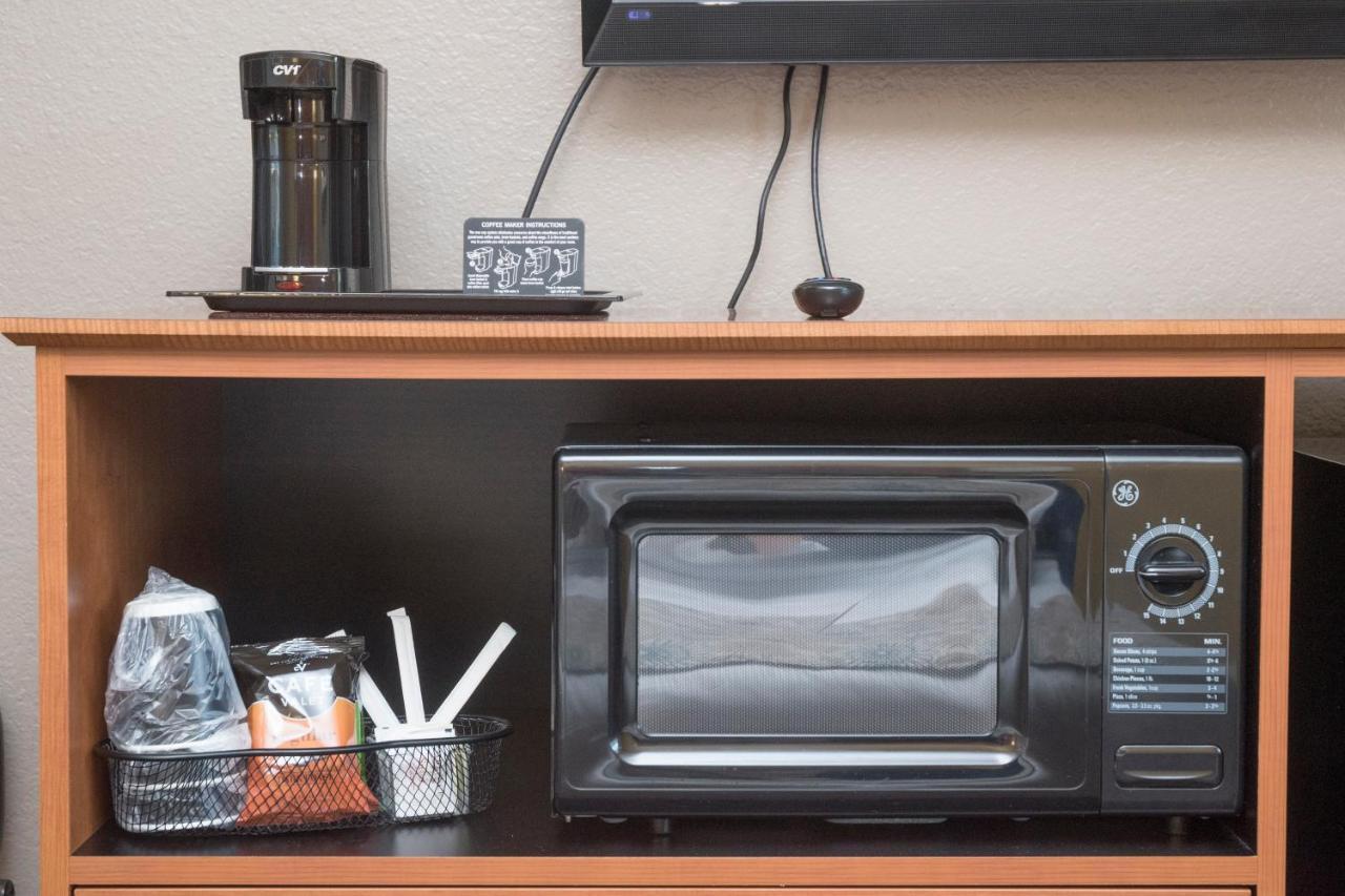 Nordic Inn And Suites Portland Bagian luar foto