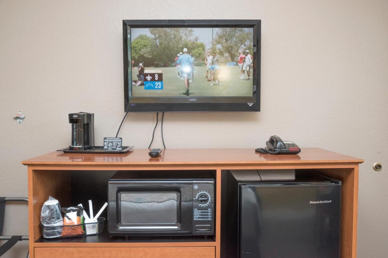 Nordic Inn And Suites Portland Bagian luar foto